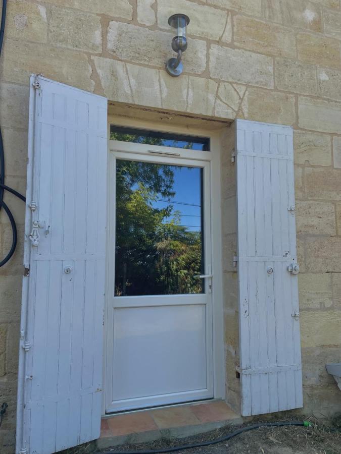 Maisonfamiliale Pugnac Exteriör bild